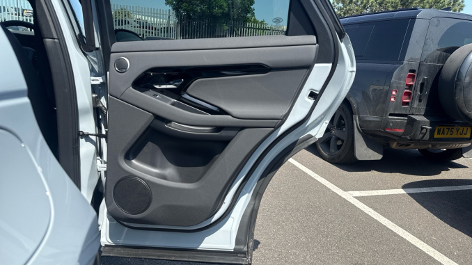 Land Rover Range Rover Evoque 2.0 D200 Hoxton Edition 5dr Auto Diesel Hatchback - Image 36